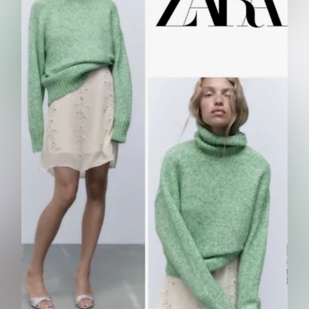 Zara green turtleneck sweater - size small